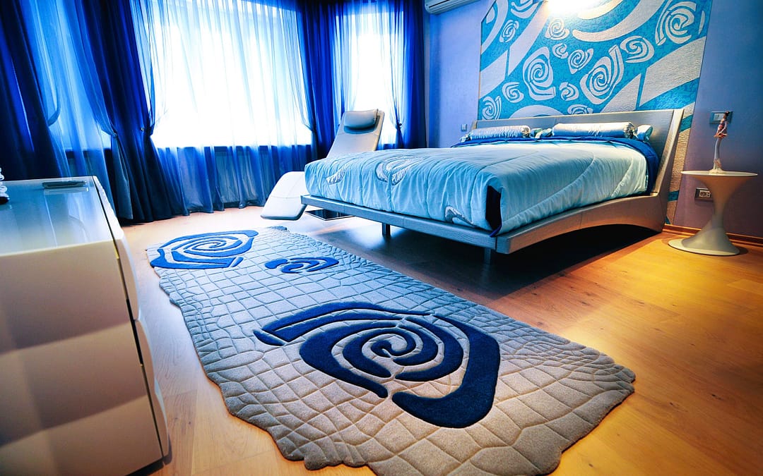 Rug in bedroom with snake skin texture